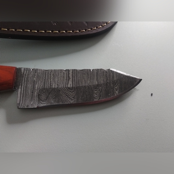 New Damascus Steel Blade Men's Hunting Knife with Sheath - Picture 5 of 9